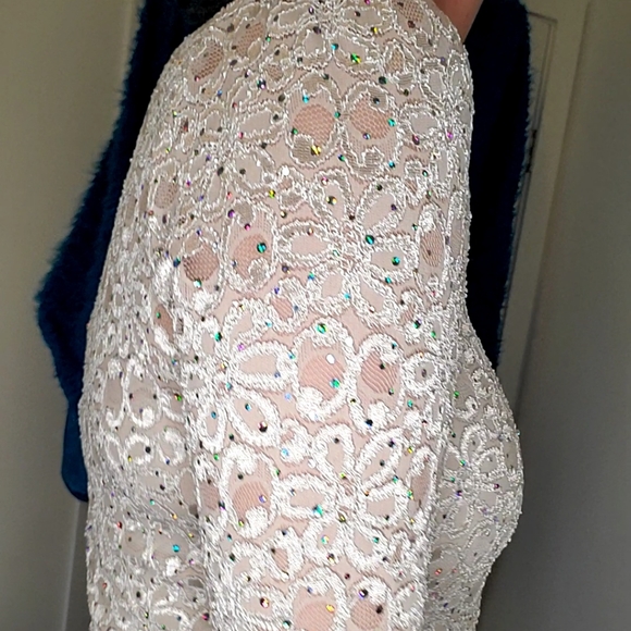 Beige Floral Lace Sequin Party Shirt with Belle Sleeves Sz. Lrg - Picture 5 of 11